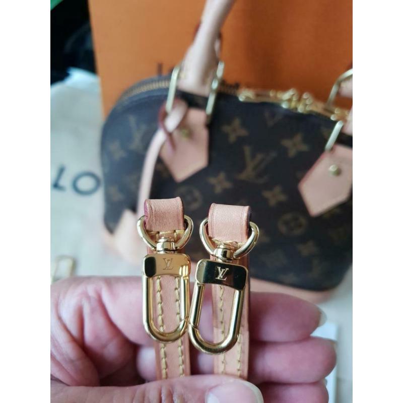 Louis Vuitton Alma bb