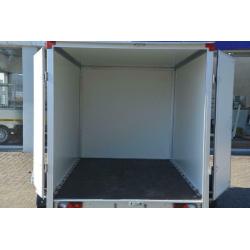 Gesloten aanhangwagen ongeremd dubbel-as