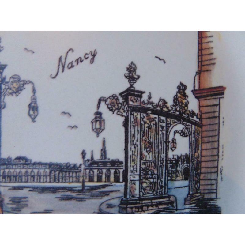Plat de collection Gavoille Nancy-Tomblaine ,signé