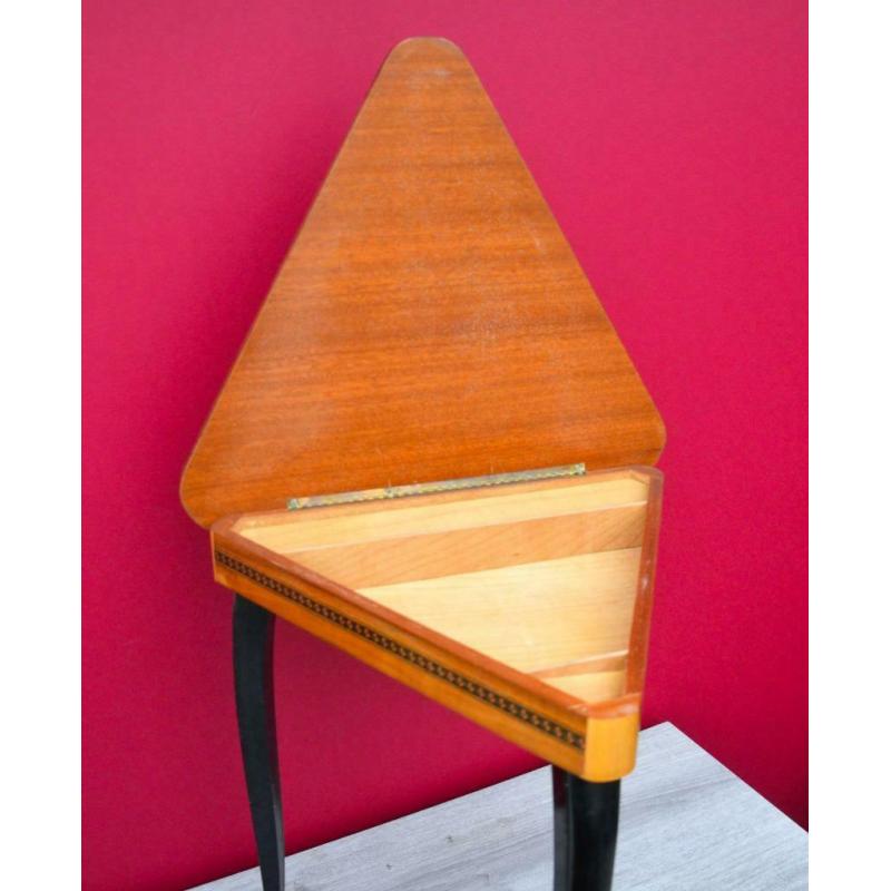 Table de boîte à musique en marqueterie italienne (bois)