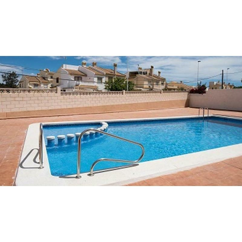 Torrevieja, appartement lumineux, piscine,wifi, 15 min plage