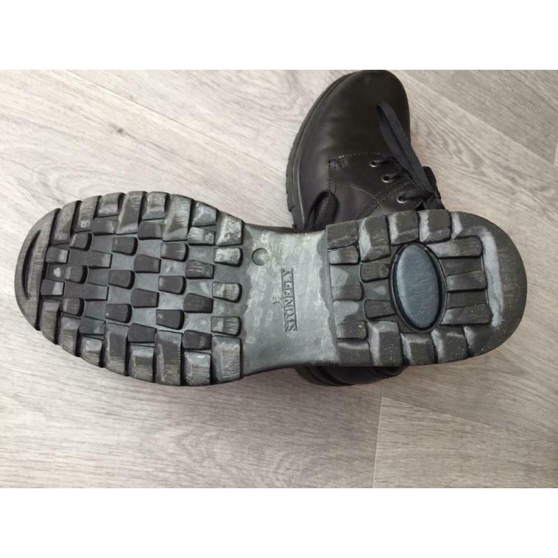 Chaussures hommes (STONEFLY) pointure 42.