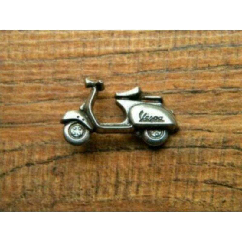 Pin métal Piaggio Vespa scooter