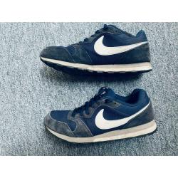 Chaussures Nike taille 42,5