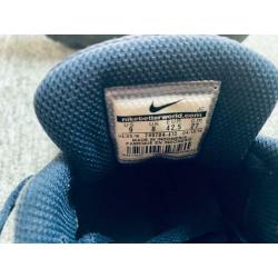Chaussures Nike taille 42,5