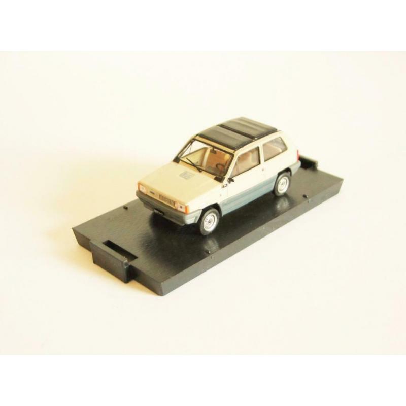 1/43 (Brumm) Fiat Panda 45 Tetto Apribile (Chiuso) beige