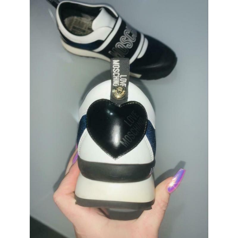 Basket Love Moschino 39