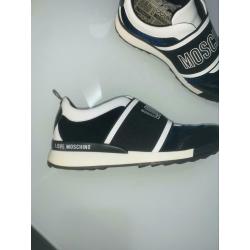 Basket Love Moschino 39