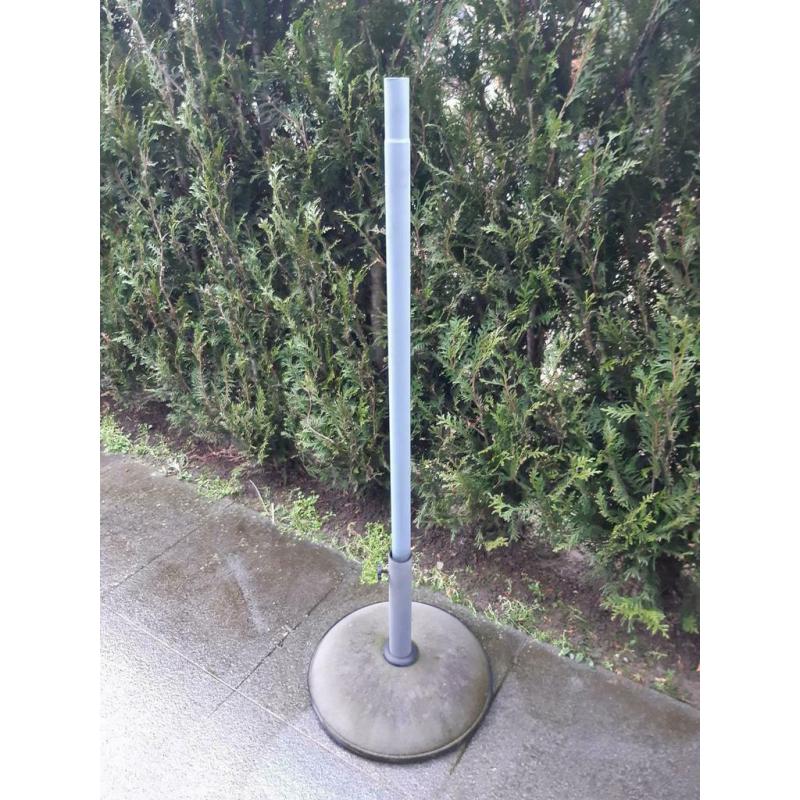 Parasol met voet