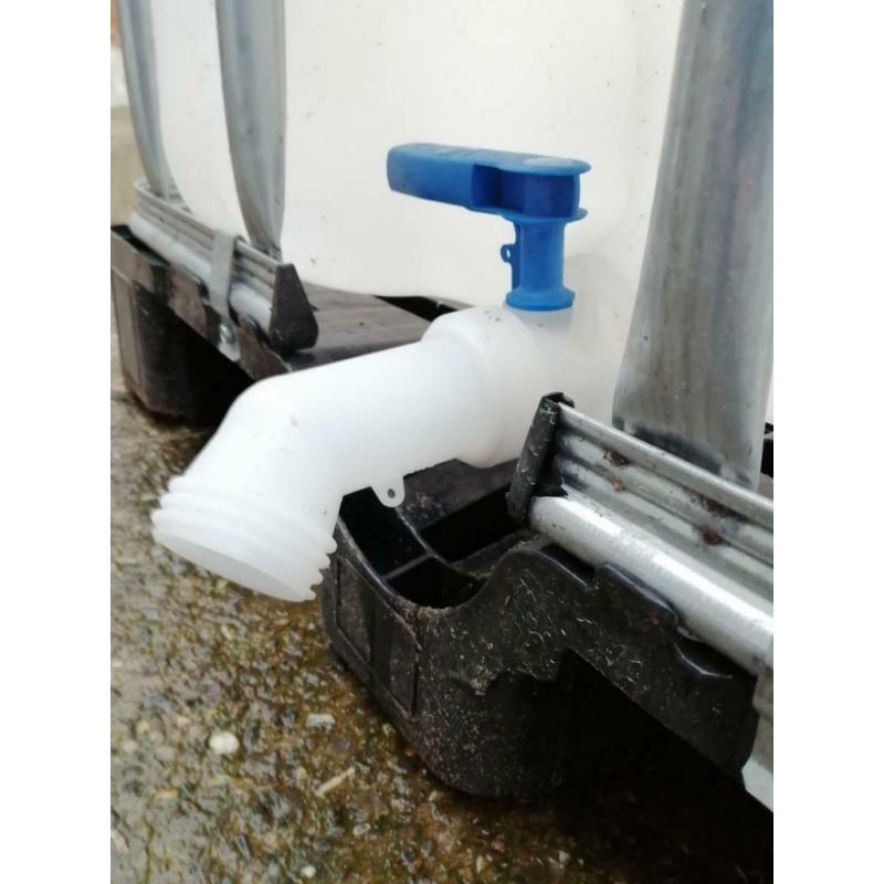 Citerne cubi ibc 1000l sur palette plastique