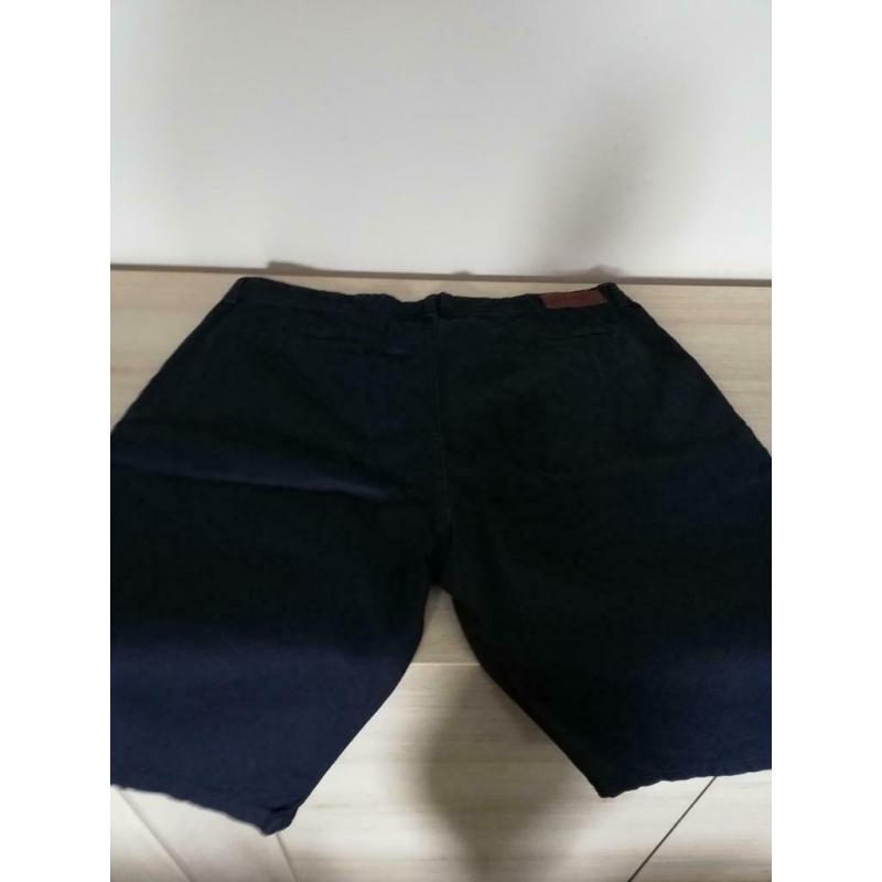 Splinternieuwe short maat XXL esprit