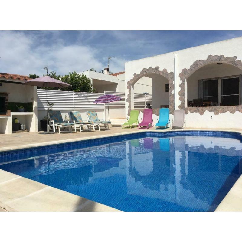 Villa à 100 m de la mer, 3 chambres, piscine, Costa Dorada